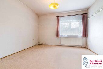 Ref. No. 00170 This property offers honest family housing