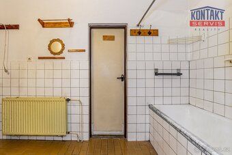Ref. No. EK-8125 AFTER DISCOUNT Exclusive representation of the owner offers for sale a…