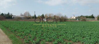 Exceptional offer of land plots that are part of an area reserve for housing in family houses.