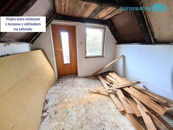 We offer for sale a family house in a quiet part of the village of Dnešice, 