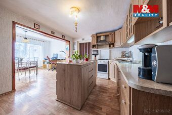 Nabízím k prodeji útulný rodinný dům s užitnou plochou 246 m