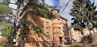 Nabízíme k dlouhodobému pronájmu byt o celkové ploše 42 m² v