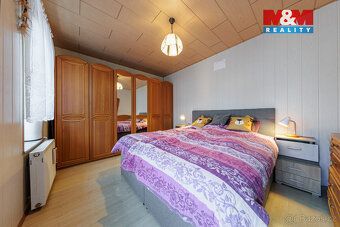 Velký dům v Krušných horách s obrovským potenciálem! Ideální