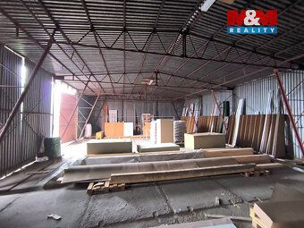 We offer for rent a sheet metal warehouse with total area of 186 m² in