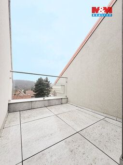 Nabízíme ke koupi reprezentativní byt 2+kk o velikosti 81 m²