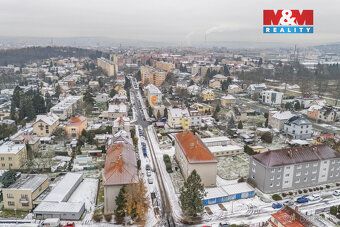Nabízíme k prodeji prostorný byt 3+1 o velikosti 72 m² s náj