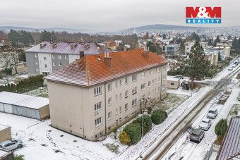 Nabízíme k prodeji prostorný byt 3+1 o velikosti 72 m² s náj