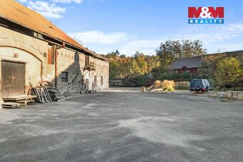We offer for sale a unique property in the cadastral area of Slatina near Velvary.
