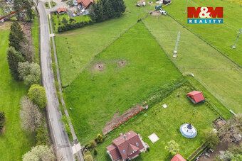 We offer for sale a spacious plot of land measuring 4038 m², located in a quiet part of the…