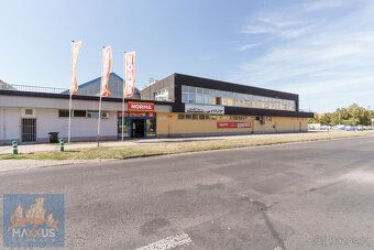 We offer exclusively for sale a shopping center in Zatec.