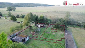 For sale: Building plot of land with total area of 1,810 m² in the town of Louny.