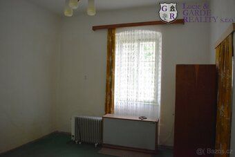 Looking for privacy, have a big family, love animals, don't have anywhere to hide vintage cars…