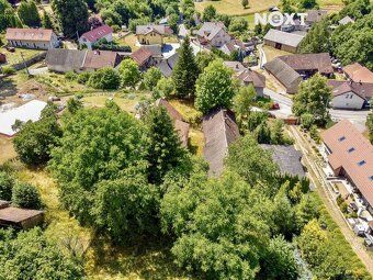 For sale: Building plot in picturesque village of Čakovice, district of Benešov near Prague - East.