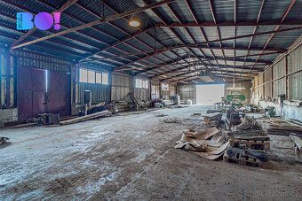 We offer for sale an extensive commercial property of total area 25,542 m² located in the…