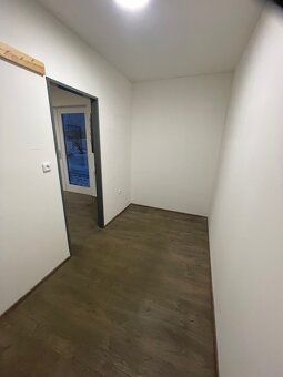 Wooden house 8.2 x 4.1 meters for year-round use.