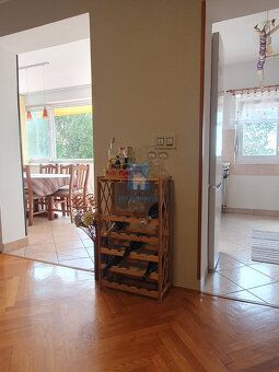 Nabízíme k prodeji mezonetový byt o velikosti 116 m² se čtyř