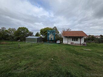 Nabízíme prodej krásného pozemku o rozloze 6 040 m². Část ja