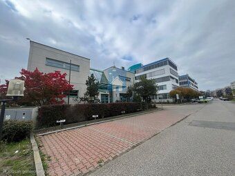 We offer commercial space for rent, type of office spaces, located in an attractive location…