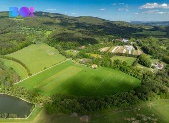 Nabízíme k prodeji soubor pozemků o celkové rozloze 55 021 m