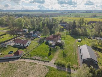 Nabízíme Vám ke koupi rodinný dům ( malý zemědělský statek) 