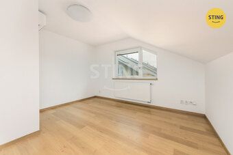We offer for sale a very nice terraced family house in Pardubice