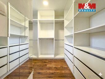 Nabízíme k prodeji novostavbu moderního bungalovu 4+kk v jed
