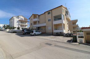 We offer for sale, just 600 m from Blue Beach, a 2-bedroom apartment
