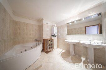 Ref. No. 00003 We offer for sale a maisonette apartment of layout 4+