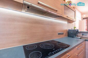 Sale of family house 5+kk with garden, pool, workshop and exceptional parking possibilities – Libeř, Prague West