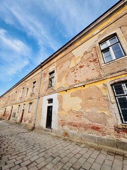 Nabízíme ke koupi slunný a útulný byt 2+KK s užitnou plochou
