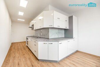 Prodej bytu 3+1 po kompletní rekonstrukci, 64,4 m² + lodžie,