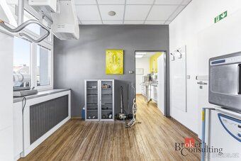 Prodej, komerční/ordinace, 395 m2, Pražská třída 221/42, Kuk