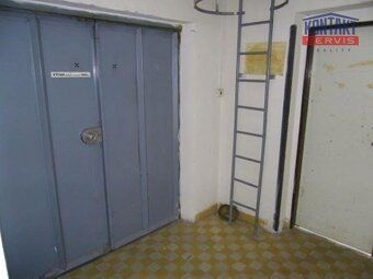 Ref code EK-7815 We offer for rent warehouse or production space located on the first floor of…