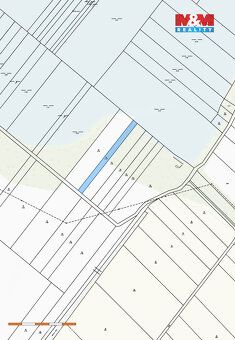 We offer for sale a plot of land measuring 1,026 m² in an attractive location on the outskirts…