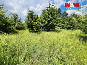 We offer for sale a plot of land measuring 1,026 m² in an attractive location on the outskirts…