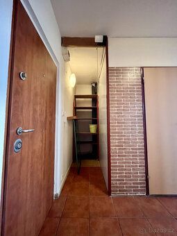 We offer for long-term sublet a bright and spacious 3BR apartment