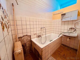 I am offering for sale a very spacious 3BR apartment with an attic and garden that has great…