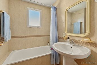Realitní kancelář Relax Properties vám nabízí k prodeji svět
