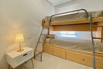 Relax Properties offers for sale a fully renovated sunny townhouse with 4 bedrooms overlooking…