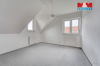 Nabízíme k pronájmu prostorný rodinný dům v atraktivní a kli