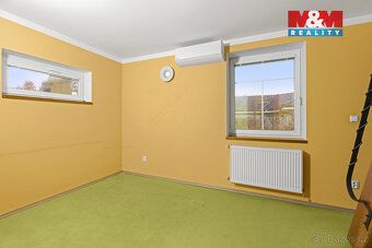 Nabízíme vám ke koupi prostorný dům v Chrudimi s krásnou zah