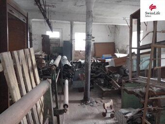 We present for sale a former agricultural facility (building without an address number and…