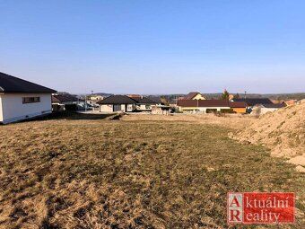 We offer for sale a nice flat plot of land in the village of Slavče near Třeboň.