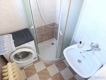 Pronájem 1+kk, ul. Jeremenkova, Praha 4 Nabízím k pronájmu p