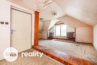 Nabízíme k prodeji rovinatý pozemek o nadstandardní výměře 1