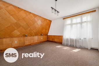 Nabízíme k prodeji rovinatý pozemek o nadstandardní výměře 1