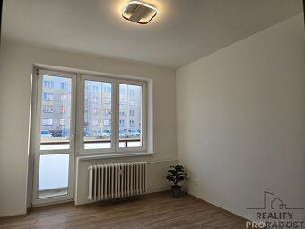 We offer for sale an apartment in exclusive representation of 2+1 with loggia in personal…