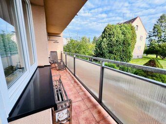 I am offering for sale an apartment 3 + kk in private ownership of size 
