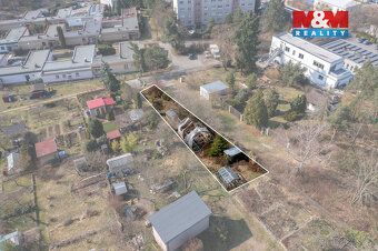 Nabízíme k prodeji zahradu o výměře 260 m² v klidné zahrádká
