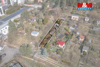 Nabízíme k prodeji zahradu o výměře 260 m² v klidné zahrádká